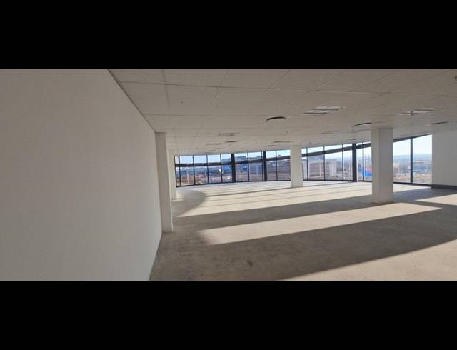 BUSINESS PROPERTY TO RENT IN VORNA VALLEY